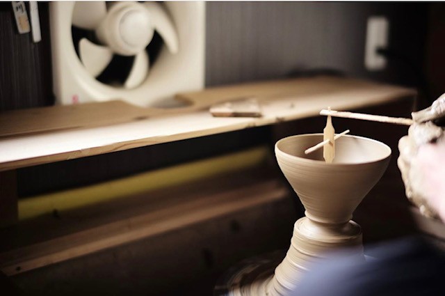 Tenmoku tea bowls are some of the crafts products of the best artisans of Kyoto, that can be found at the Park Hyatt Kyoto.
