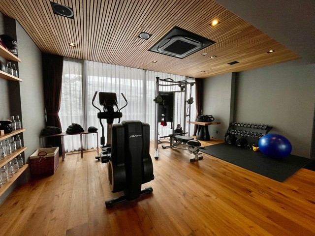 The gym at HakuVillas in Niseko