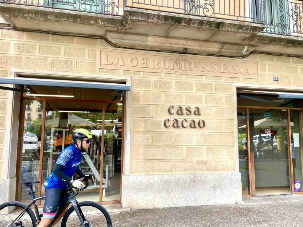 How to get to Casa Cacao in Girona