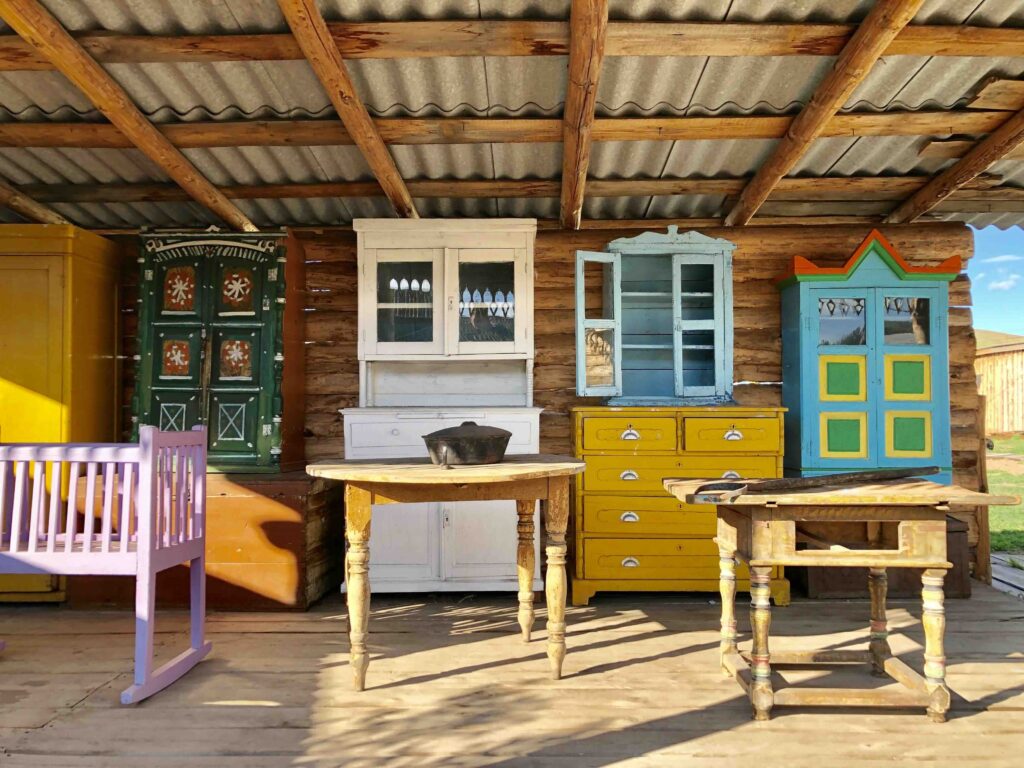 The heirloom furniture of the Old Believers of Russia in Siberia