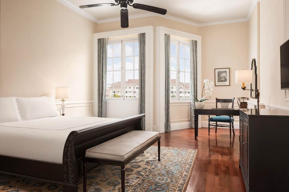 Discover Phnom Penh with Travelife Magazine via a stay at one of the famous suites at Raffles Hotel Le Royal, Cambodia’s most legendary luxury hotel.