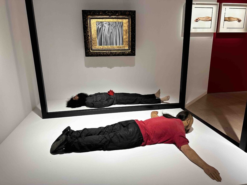 Modern art installation exploring memory and domestic space, displayed inside Arter Museum Istanbul’s Dolapdere gallery.